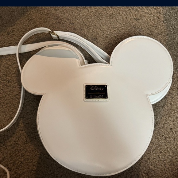 Minnie Mouse loungefly - Picture 3 of 4